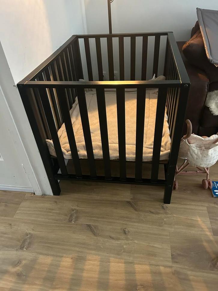 Zwarte TWF Box + Matras, Kinderen en Baby's, Boxen, Gebruikt, Ophalen