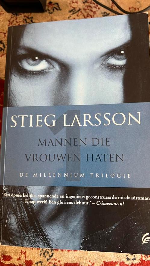 Stieg Larsson - Mannen die vrouwen haten (milenniumtrilogie), Boeken, Thrillers, Zo goed als nieuw, Scandinavië, Ophalen of Verzenden