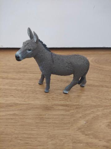 Schleigh Ezel beschikbaar voor biedingen