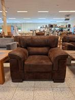 Twee Suede Fauteuils, Ophalen