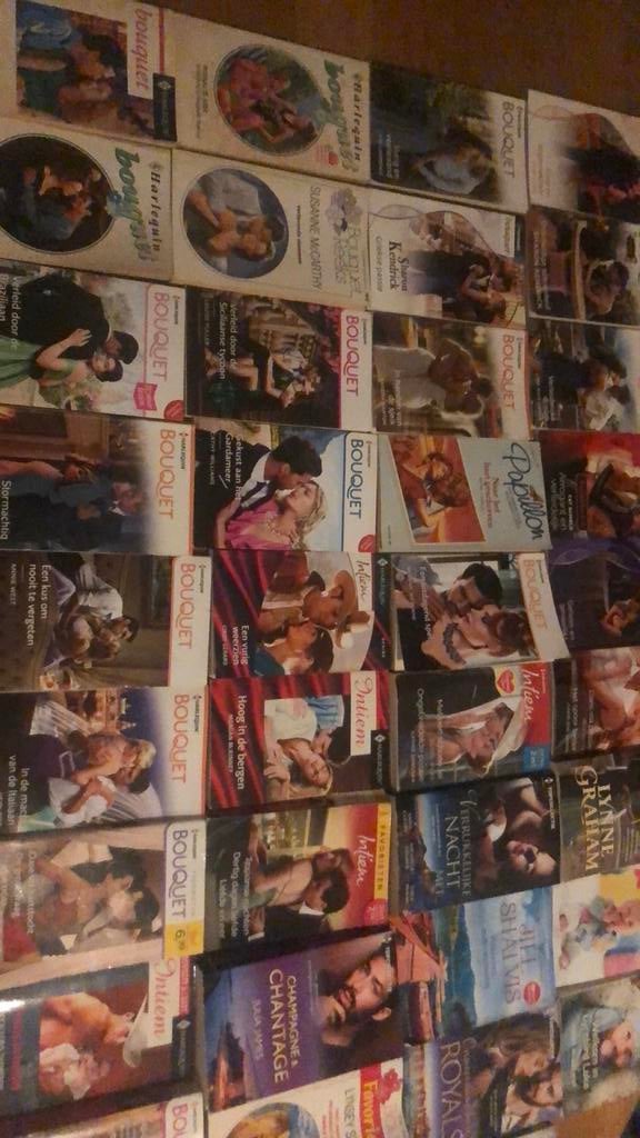 Damesromans o.a.Harlequin Bouquetreeks, Ophalen of Verzenden, Gelezen