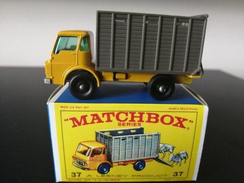 Lesney Matchbox Regular wheels #37 Cattle Truck in doosje, Hobby en Vrije tijd, Modelauto's | Overige schalen, Zo goed als nieuw