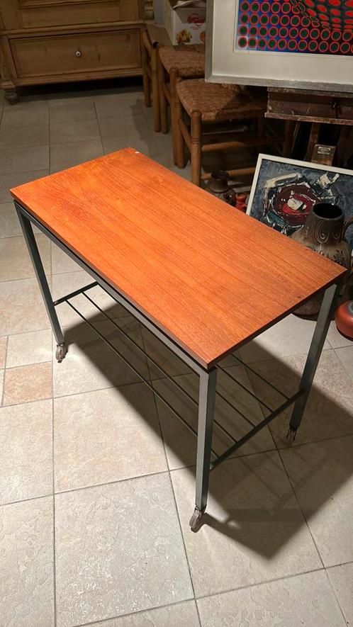 Vintage Teak bijzettafeltje op wielen, Cees Braakman, Pastoe, Huis en Inrichting, Tafels | Sidetables, Gebruikt, 25 tot 50 cm