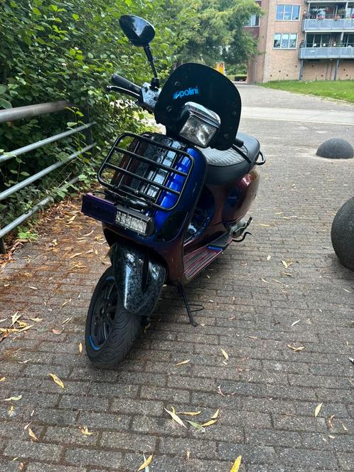 Vespa 125cc brom, Fietsen en Brommers, Brommers | Vespa, Zo goed als nieuw, Ophalen of Verzenden