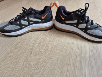 Nike Air Max Genome Black Orange maat 45 - als NIEUW! beschikbaar voor biedingen