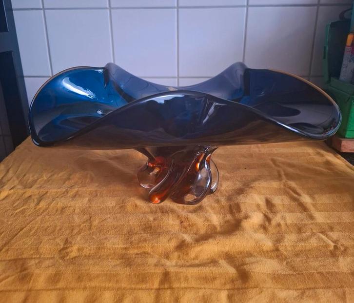 Prachtige glazen schaal van Friedrich Egermann, gesigneerd, Antiek en Kunst, Antiek | Glas en Kristal, Ophalen