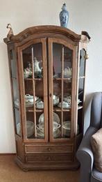 Complete servies-set + vitrinekast, Huis en Inrichting, Kasten | Vitrinekasten, Ophalen of Verzenden, Zo goed als nieuw, 25 tot 50 cm