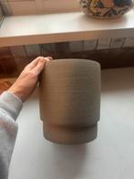 Bloempot beton taupe (19 x 22,5), Ophalen, Rond, Binnen, Zo goed als nieuw