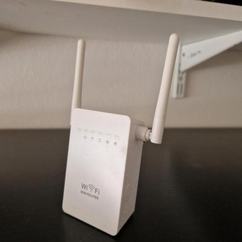WiFi Mini Router / Repeater met dubbele antenne draadloos, Computers en Software, WiFi-versterkers, Zo goed als nieuw, Ophalen