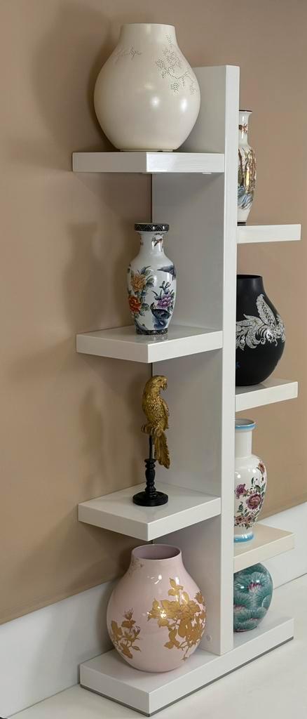 Design boekenkast / display / wandkast hoogglans wit etagère, Huis en Inrichting, Kasten | Boekenkasten, Zo goed als nieuw, 50 tot 100 cm