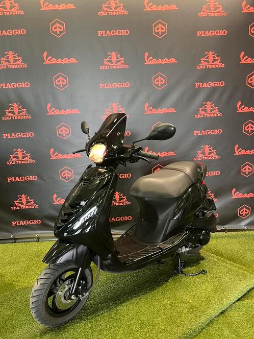 Piaggio Zip 2018 Brom! SP Full Black on Black Alpha Garantie, Fietsen en Brommers, Scooters | Piaggio, Zip, Ophalen of Verzenden