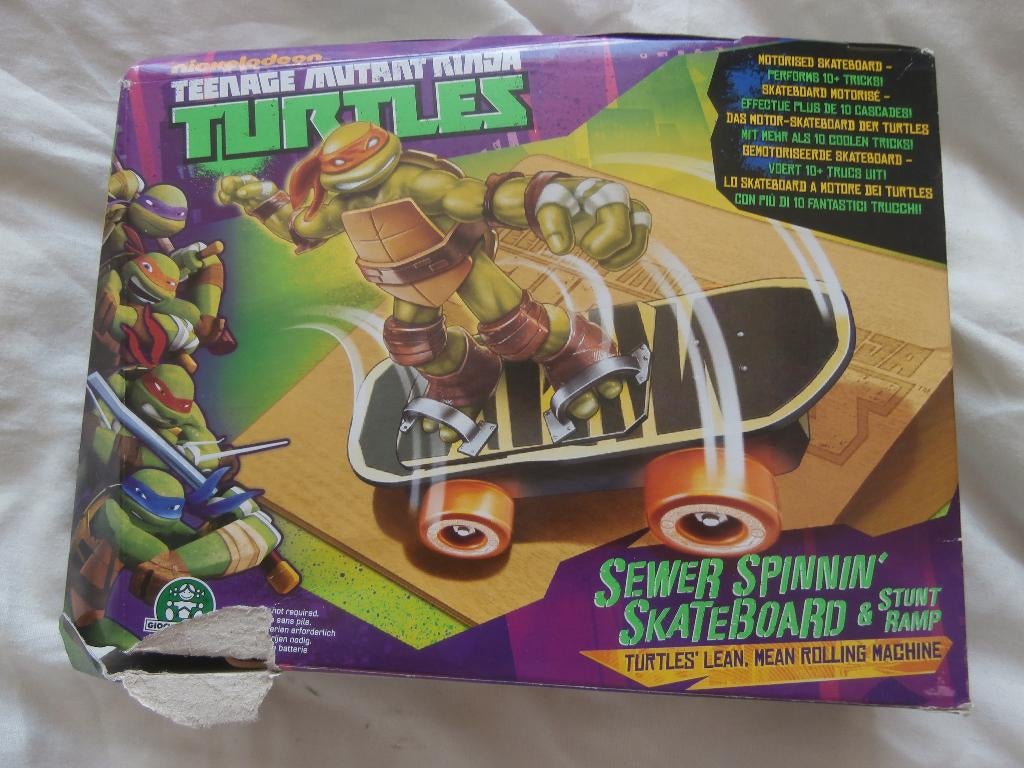 Teenage Mutant Ninja Turtles skateboard stunt ramp actiefigu, Ophalen of Verzenden, Zo goed als nieuw