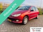 Peugeot 206 1.4 Forever I nieuwe apk I goed rijdende auto!, Auto's, Stof, Zwart, Origineel Nederlands, Bedrijf