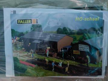 Faller 130947 – Houten barak (nieuw) beschikbaar voor biedingen
