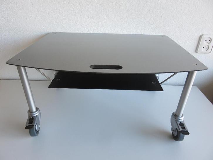 Max & Dirk design Base tv trolley alu zilver, bijzettafel, Huis en Inrichting, Kasten | Televisiemeubels, Zo goed als nieuw, Minder dan 100 cm