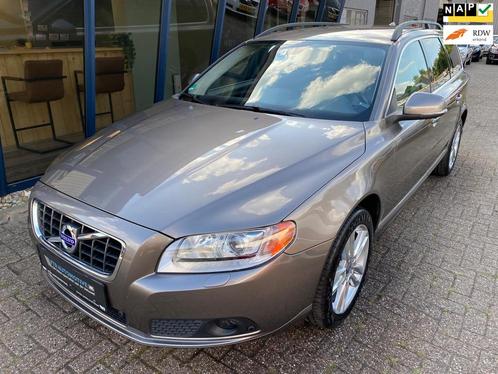 Volvo V70 3.2 Momentum Automaat LEER / NAVI / XENON / TREKHA, Auto's, Volvo, Bedrijf, Te koop, V70, ABS, Airbags, Airconditioning
