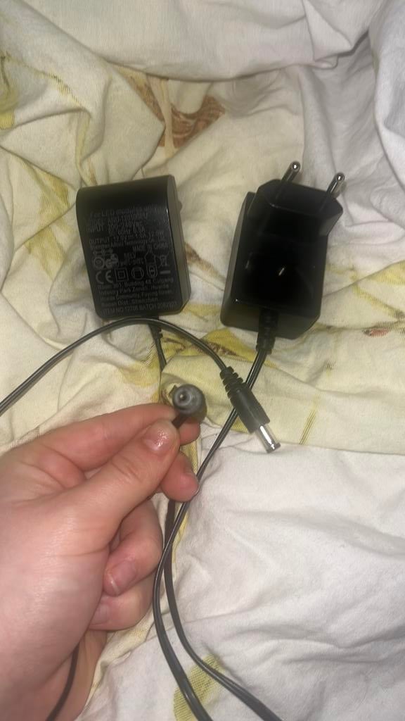 Set van 2 Universele 12V Adapters (o.a. LED-verlichting), Ophalen of Verzenden