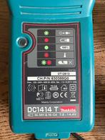 Makita DC1414 T lader + 2 accu’s, Doe-het-zelf en Verbouw, Gereedschap | Boormachines, Ophalen of Verzenden, Zo goed als nieuw