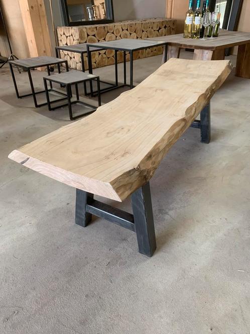 Boomstam bankje iepen hout met metalen A pootjes, Huis en Inrichting, Krukjes, Nieuw, Hout, Ophalen