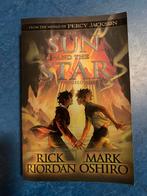 The Sun and the Star (Engels, Rick Riordan & Mark Oshiro), Boeken, Kinderboeken | Jeugd | 13 jaar en ouder, Fictie, Ophalen of Verzenden