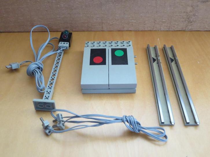 12V Trein Rails Sein / Stoplicht (7864; 12 Volt), Kinderen en Baby's, Speelgoed | Duplo en Lego, Gebruikt, Lego, Complete set