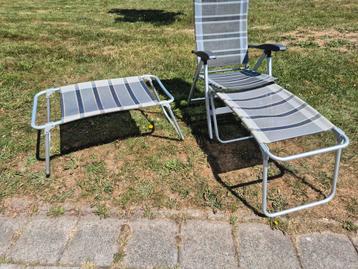 2 voetensteunen beschikbaar voor biedingen