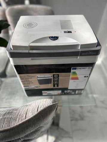 Goede werkende koelbox, 1x gebruikt! beschikbaar voor biedingen