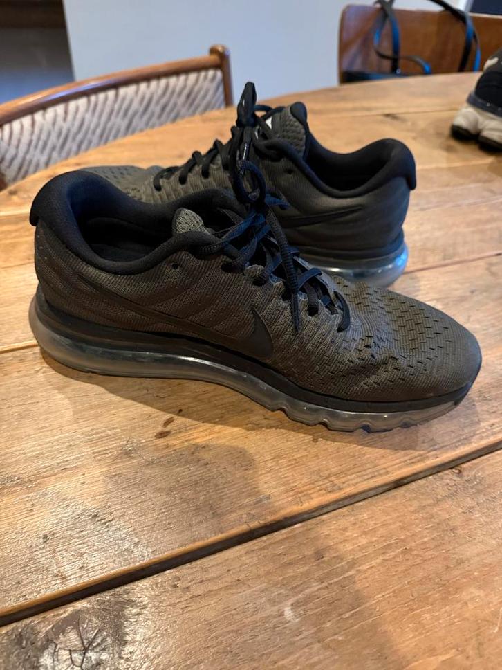 Nike Air Max 2017 - Donker Groen maat 43, Kleding | Heren, Schoenen, Gedragen, Sneakers of Gympen, Overige kleuren, Ophalen of Verzenden