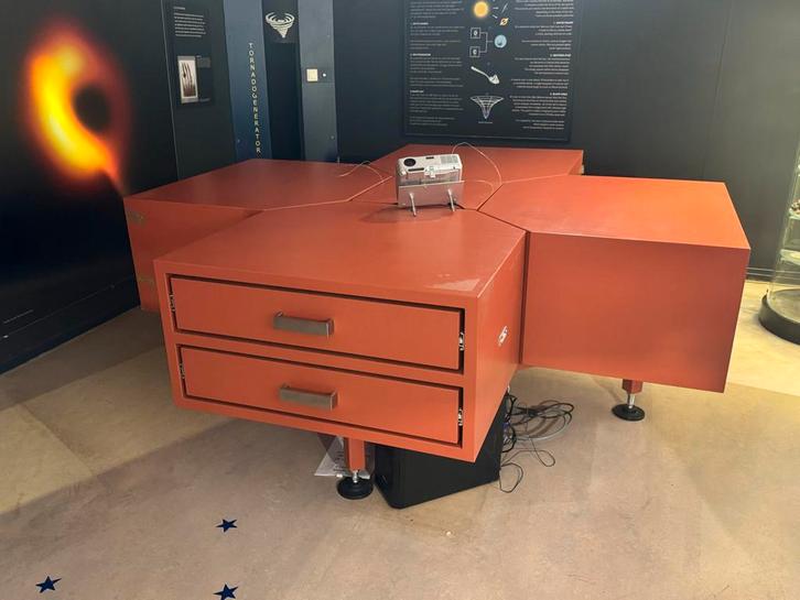 Boy Bastiaans Design Ladekast met Glasplaten, Huis en Inrichting, Kasten | Dressoirs, Gebruikt, 200 cm of meer, 75 cm of meer