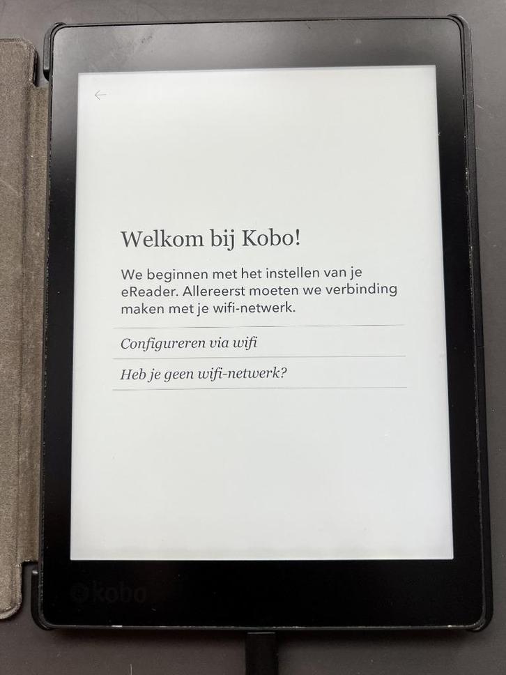 Kobo Aura One 32GB (Japanse limited edition), Computers en Software, E-readers, Zo goed als nieuw, 7 inch, 16 GB of meer, Touchscreen