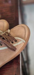 Prachtige kalfsleer sneaker Brunello Cucinelli 38 valt ruim, Beige, Ophalen of Verzenden, Brunello cucinelli, Sneakers of Gympen