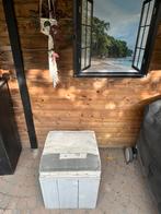 Hocker 2 stuks van steigerhout met kussen, Ophalen, Gebruikt