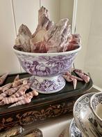 Paarse kastkom Packhorse van Petrus Regout, Verzenden