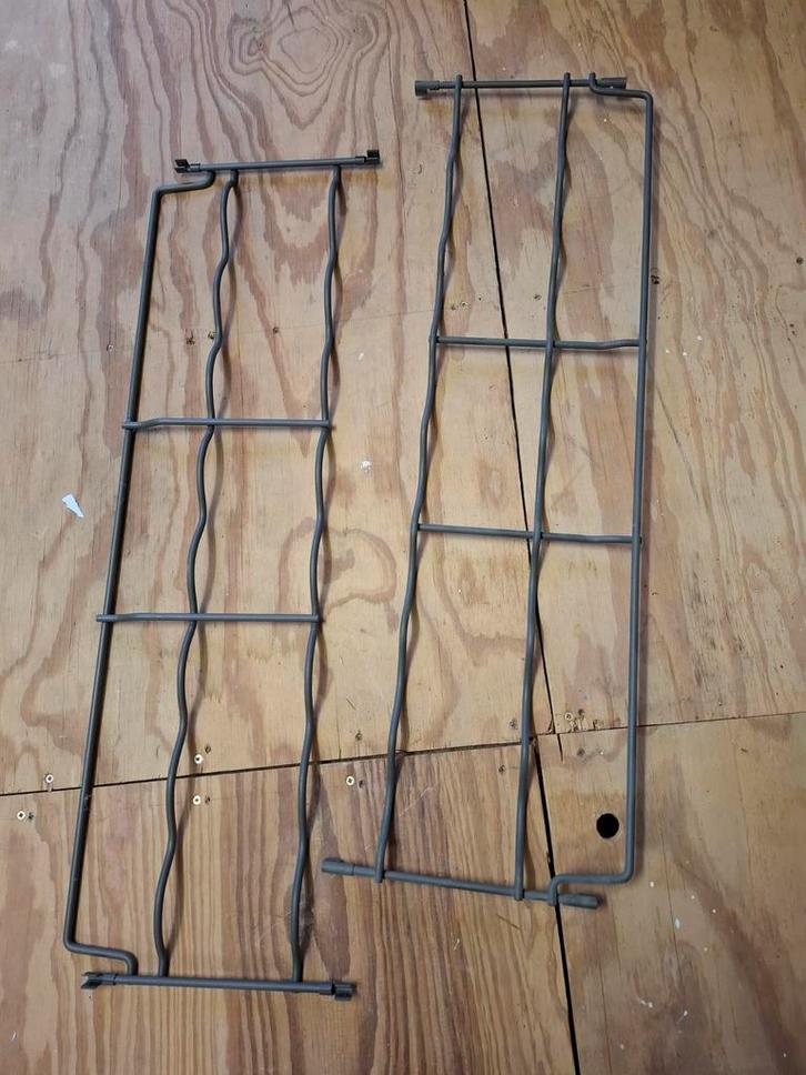 Ikea Ivar flessenhouder, Huis en Inrichting, Kasten | Stellingkasten, Ophalen