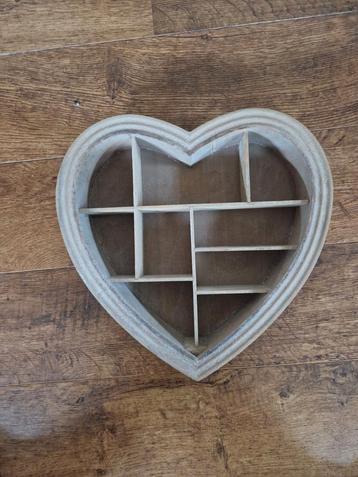 Wanddecoratie hart beschikbaar voor biedingen