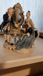 Prachtig Volkstedt met 2 dames dresden en 1 hofnar eind 1800, Ophalen of Verzenden