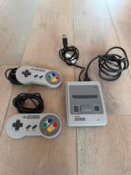 Nintendo Classic Mini SNES - In Goede Staat, Ophalen of Verzenden, Zo goed als nieuw, Met 2 controllers, Met games