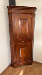 Mooie hoek kast, Antiek en Kunst, Antiek | Meubels | Kasten, Ophalen
