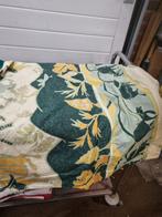 lap stof groen en geel tinten met patroon, Ophalen of Verzenden