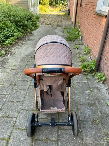 Mooie Kinderwagen - Zo Goed Als Nieuw! beschikbaar voor biedingen