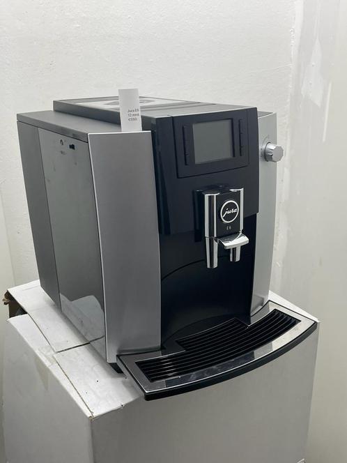 Jura E6, Witgoed en Apparatuur, Koffiezetapparaten, Zo goed als nieuw, Gemalen koffie, Koffiebonen, Koffiemachine, 10 kopjes of meer