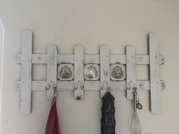 Vintage Wandrek met Tegels/keukenrek/kapstok beschikbaar voor biedingen