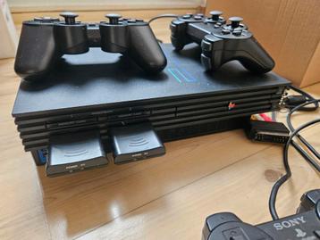 Playstation 2 met controllers beschikbaar voor biedingen
