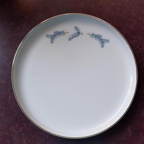 Royal VKB 2 stuks dinerborden, Huis en Inrichting, Keuken | Servies, Zo goed als nieuw, Bord(en), Overige stijlen, Porselein, Ophalen of Verzenden