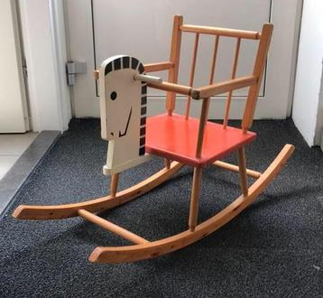 Vintage houten hobbelpaard beschikbaar voor biedingen