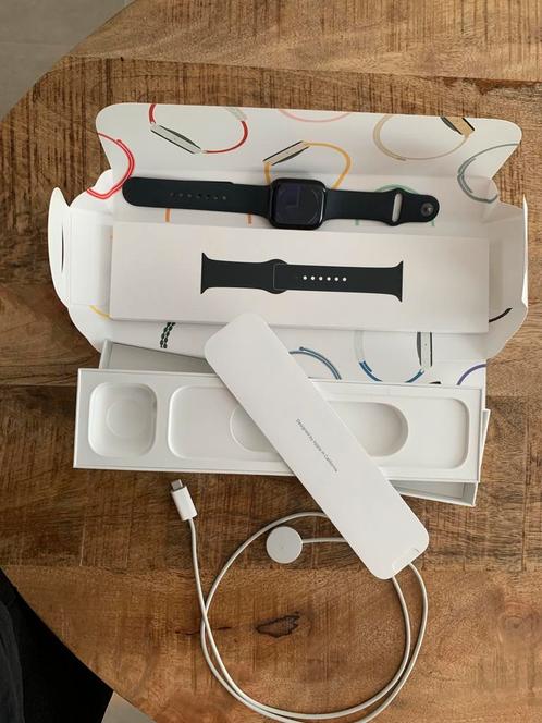 Apple watch series 8 gps 45 mm, Sieraden, Tassen en Uiterlijk, Smartwatches, Zo goed als nieuw, iOS, Zwart, GPS, Waterdicht, Ophalen of Verzenden