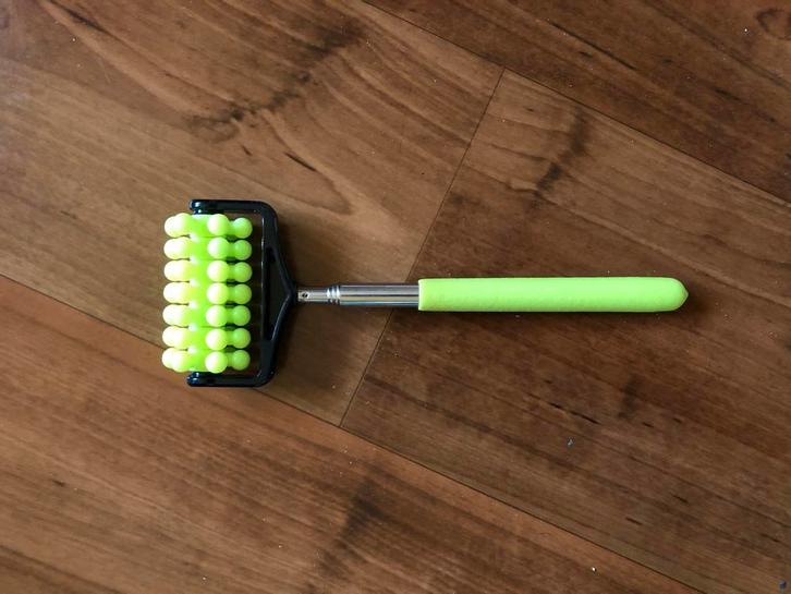 Uitschuifbare massageroller (om eigen rug te masseren), Sport en Fitness, Massageproducten, Nieuw, Overige typen, Ophalen of Verzenden