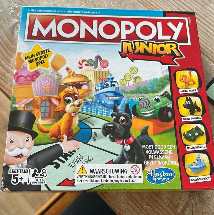 Monopoly junior, Hobby en Vrije tijd, Gezelschapsspellen | Bordspellen, Zo goed als nieuw, Drie of vier spelers, Ophalen of Verzenden