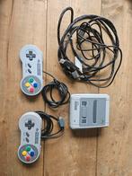 Super Nintendo Classic Mini met 2 Controllers, Spelcomputers en Games, Games | Nintendo Super NES, Overige genres, 2 spelers, Eén computer