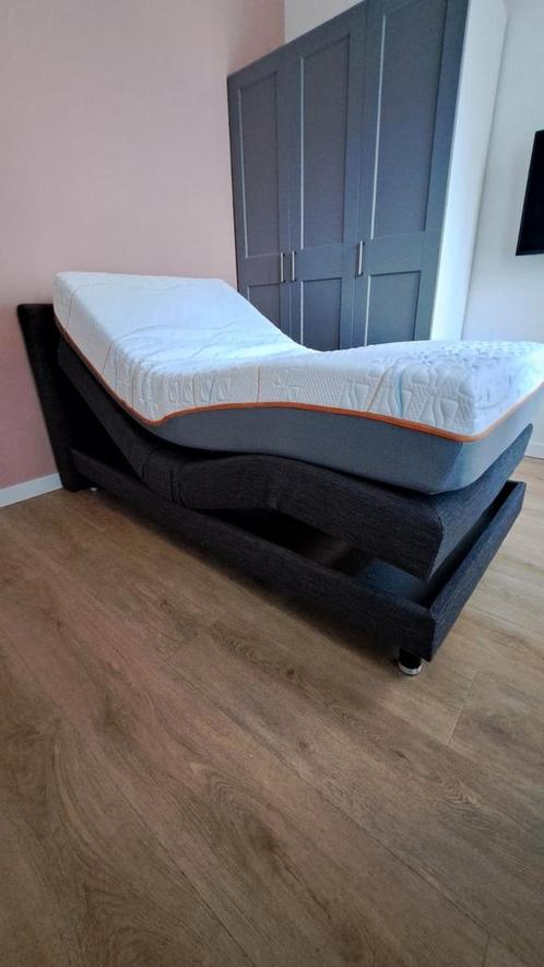 Fijn Seniorenbed, incl goed matras., Huis en Inrichting, Slaapkamer | Boxsprings, Gebruikt, 200 cm, Eenpersoons, Grijs, Ophalen